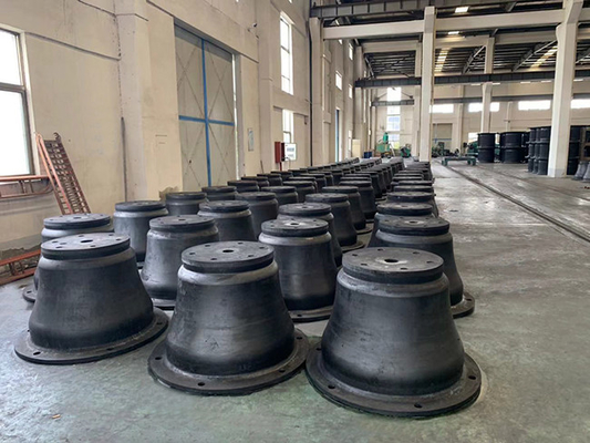 Da cor preta de borracha NBR dos para-choques do cone ISO9001 categoria naval de borracha natural flexível