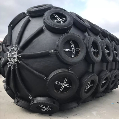 50kPa 4.5M Yokohama Rubber Fender com rede resistente da corrente de pneumático da proteção
