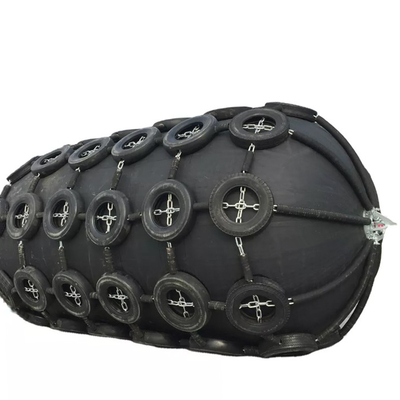 50kPa 4.5M Yokohama Rubber Fender com rede resistente da corrente de pneumático da proteção
