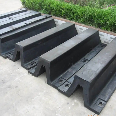 Tipo flexível abundante para-choque da doca impermeável V do barco de borracha do arco