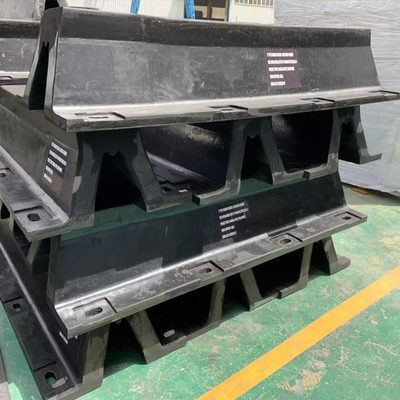 o para-choque de borracha V do arco do preto 800H deu forma ao amortecedor do para-choque da doca do barco