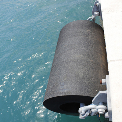 A cavidade cilíndrica O dá forma a Marine Dock Bumpers NR/material de NBR
