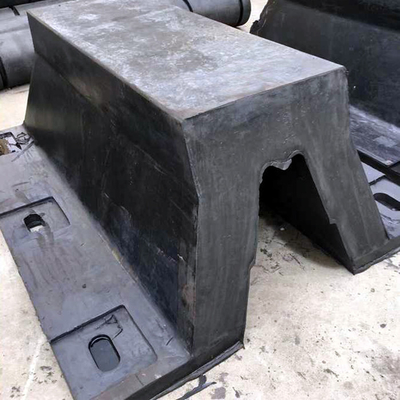 75 Shore A Fender de borracha doca OEM Tipo V para barco