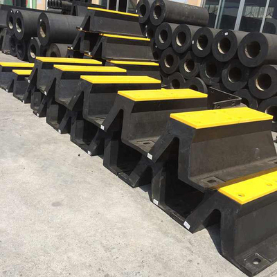75 Shore A Fender de borracha doca OEM Tipo V para barco