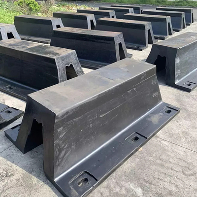 Fenders de doca de borracha extrudida Bumper em forma de V 8 Mpa Resistência à tração