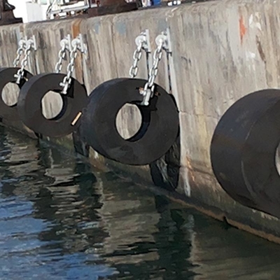 Fenders marinhos cilíndricos Sistemas de fenders de barcaças de navios Fenders de atracação marinha