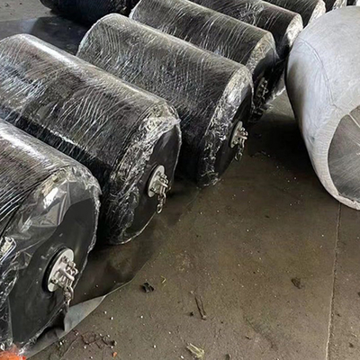 Fender de espuma flutuante de 2x4 m com rede de cadeia 70 kg/m3 Densidade 19 mm Espesor de poliurea